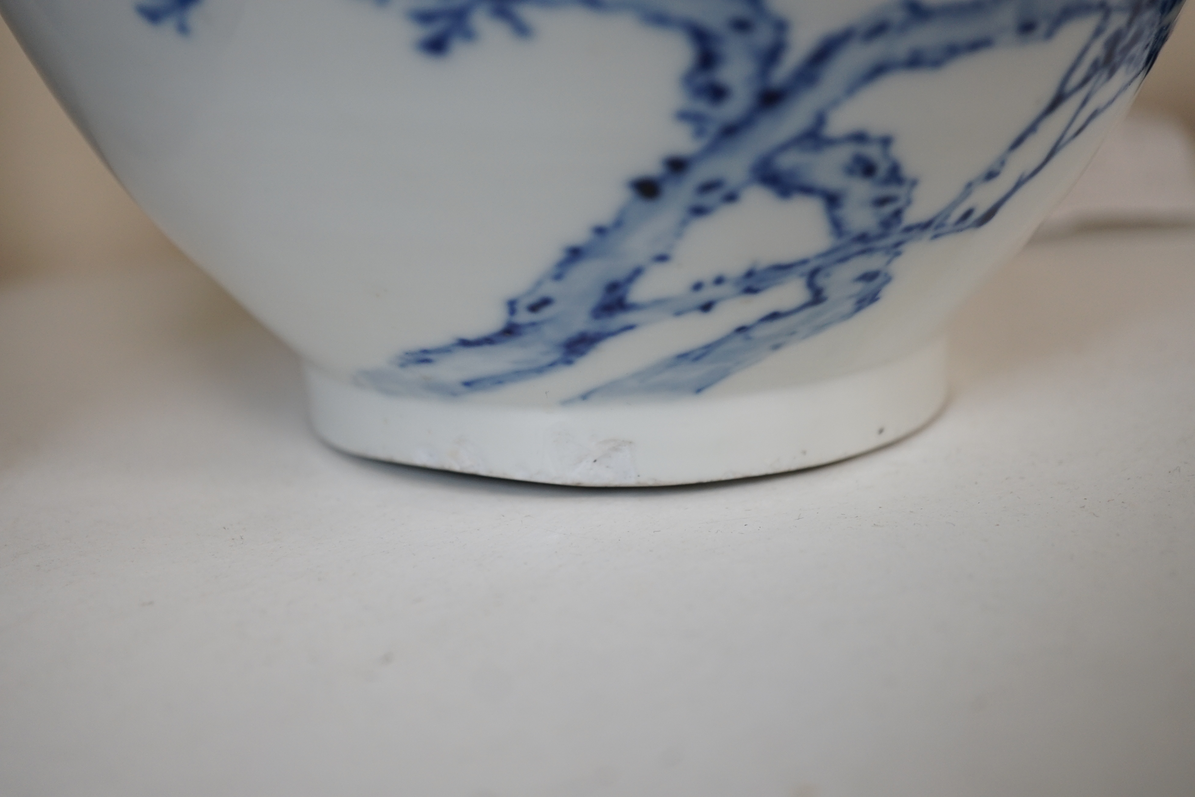 A large Chinese blue and white ovoid vase, early 20th century, firing crack